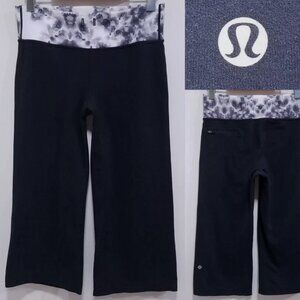 Lululemon Black Roses Print Crop Leggings 6 Small Woman's Pants Capri Flower